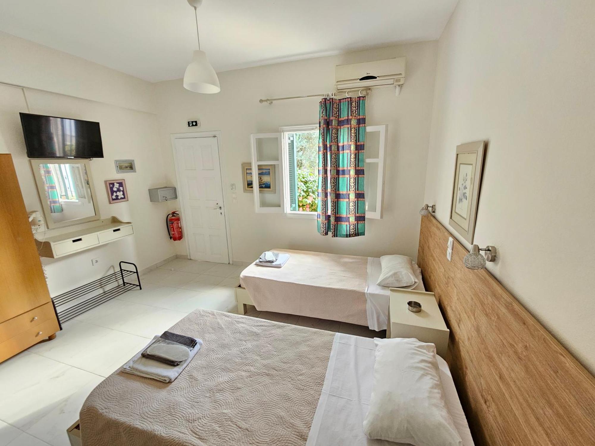 Lora Studios Ypsos Exteriér fotografie